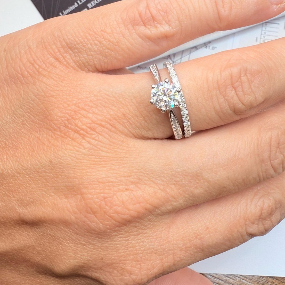 2ct.tw Set Genuine Moissanite Ring Set . Size 8